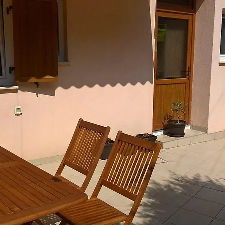Apartman Holiday Luka Pula
